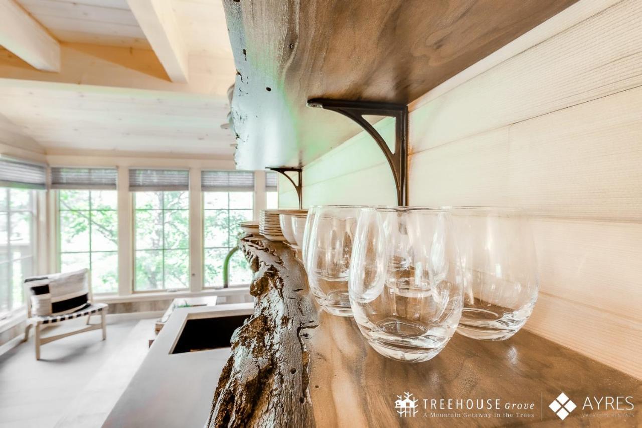 The Blackjack Oak In Treehouse Grove At Norton Creek Gatlinburg Bagian luar foto